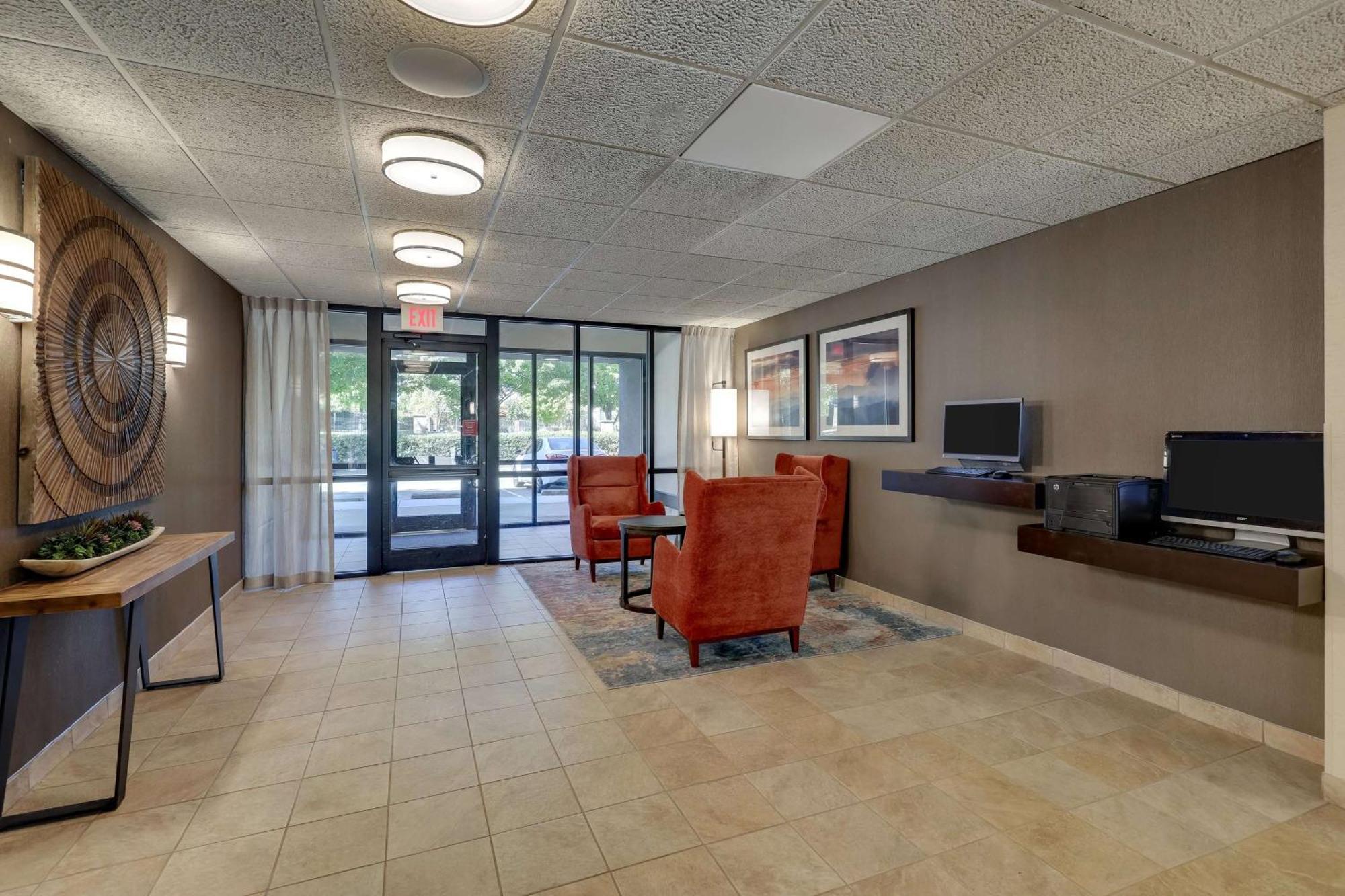 Drury Inn & Suites Charlotte University Place Екстер'єр фото