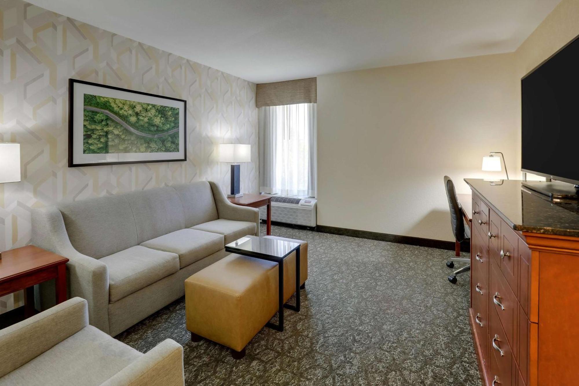 Drury Inn & Suites Charlotte University Place Екстер'єр фото