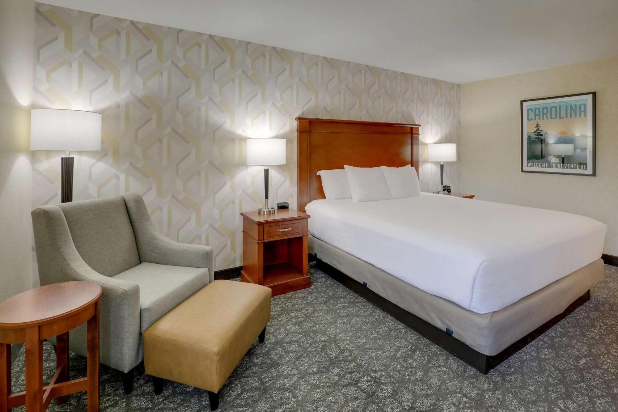 Drury Inn & Suites Charlotte University Place Екстер'єр фото
