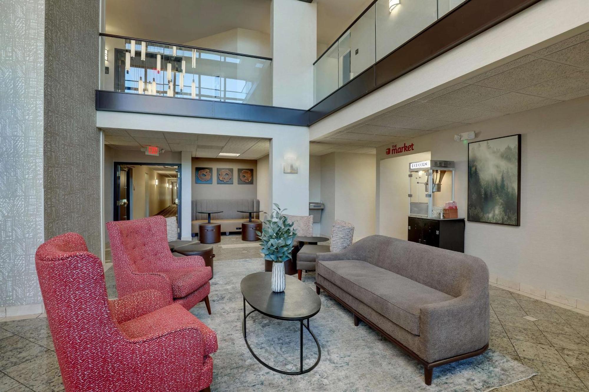 Drury Inn & Suites Charlotte University Place Екстер'єр фото
