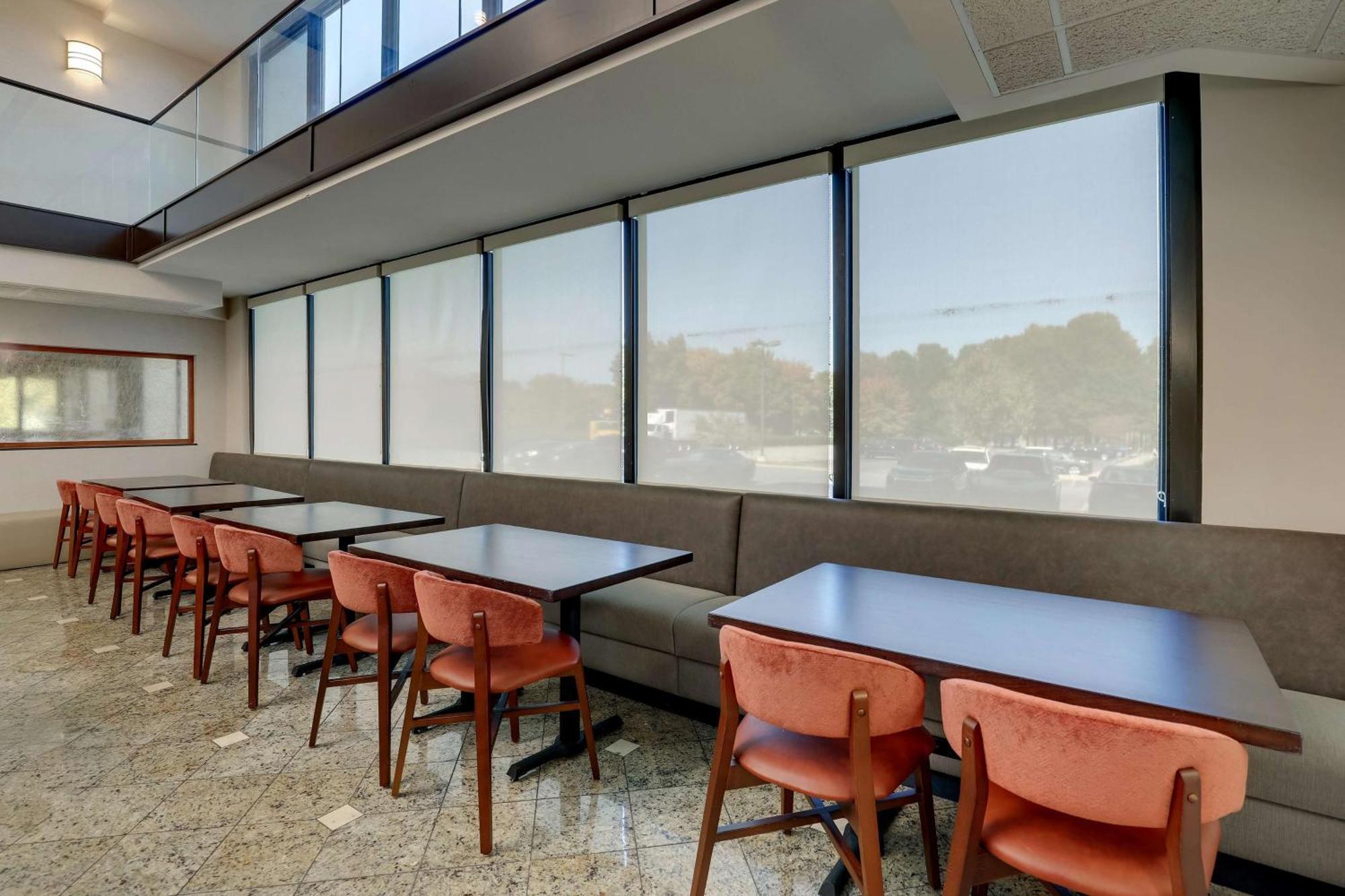Drury Inn & Suites Charlotte University Place Екстер'єр фото
